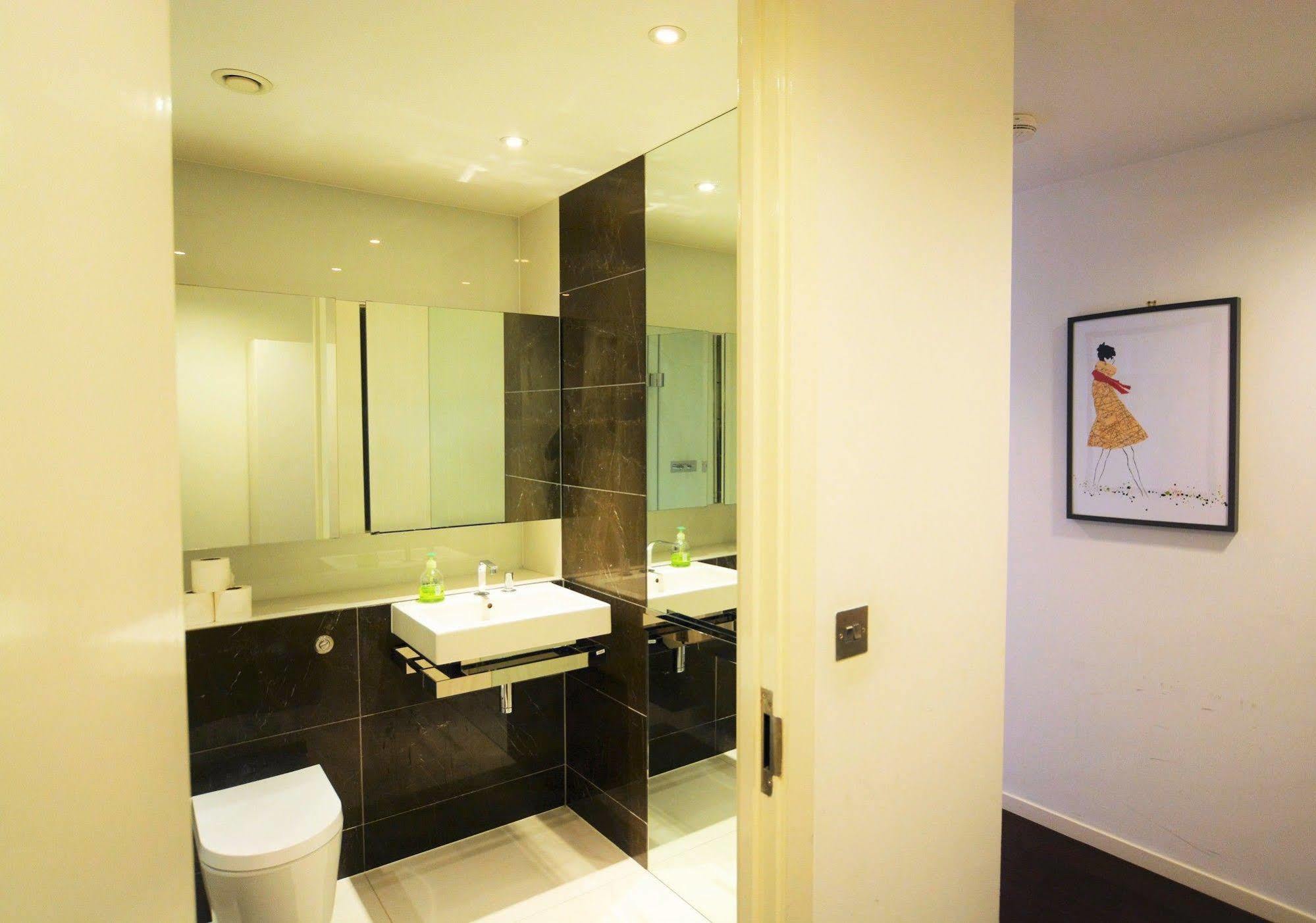 Zen Apartments London - Excel O2 Arena Экстерьер фото